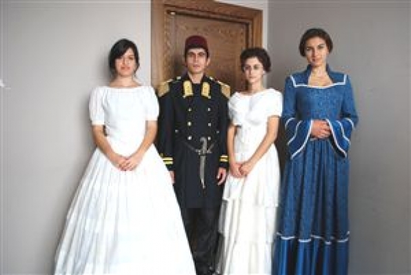 Öğrencilerden Otantik Kıyafet Defilesi